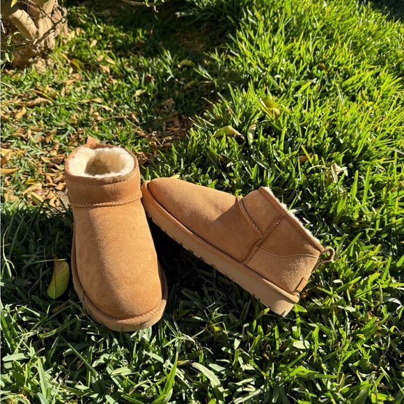 UGG Ultra Mini Classic boots Chestnut 8 women - Picture 8 of 13
